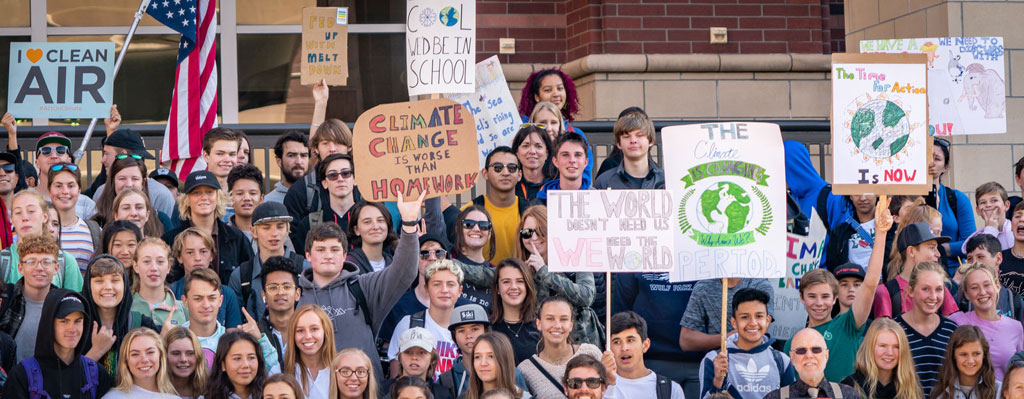 Hundreds of students from Tahoe Expedition Academy at the Global Climate March on September 20, 2019