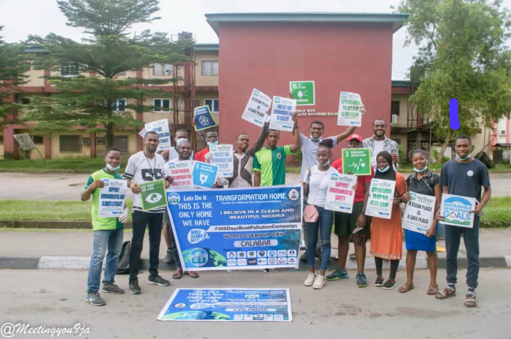 Samuel Chijioke Okorie and team organizing a clean-up drive on September 21, 2019