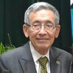 Dr. César Peña