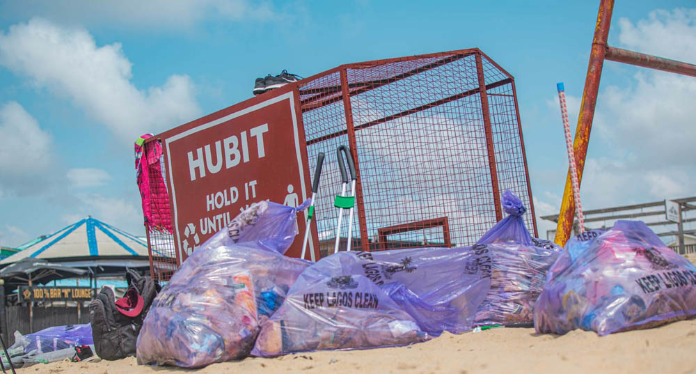 “Hold it until you bin it” - a reinforcement and regulation approach to tackle plastic pollution