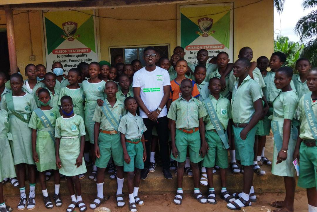 POP Youth Leader with the students of Ositelu Memorial College, Ogere Ogun State, Nigeria