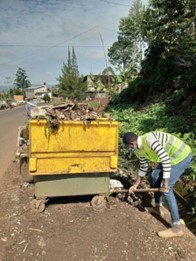Street clean-up campaign in Dschang, Cameroon